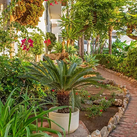 Royal Oasis Club At Pueblo Quinta Apart Otel Benalmádena